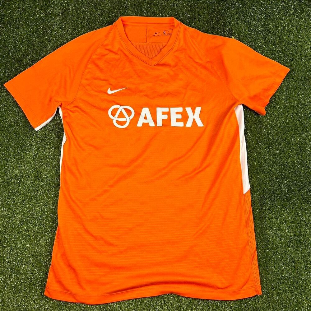 Nike Men's Orange T-shirt